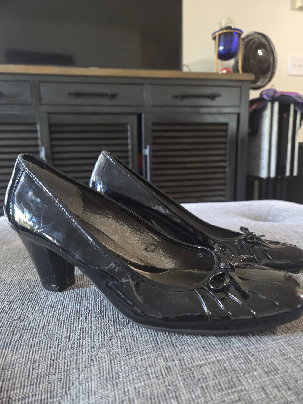 Naturalizer Womens Black Patent Mid-Heel Pumps Size 8.5